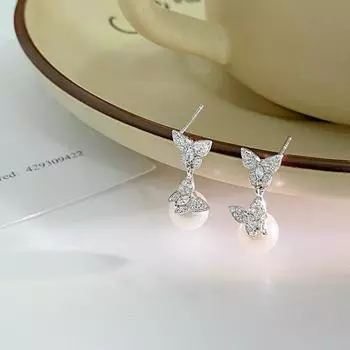 Изысканные серьги-бабочки с бриллиантами и жемчугом для женщин с легким роскошным и элегантным темпераментом