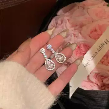 Изысканные серьги-капли из серебра 925 пробы с цирконием для женщин — легкая роскошь, первоклассный дизайн A1637