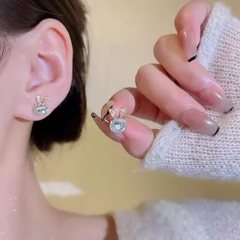 Изысканные серьги-кролики из циркона: Серебряная игла S925, легкая роскошь, универсальный дизайн со знаком зодиака для женщин и студентов. A1023 золотой