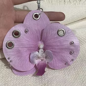 Изысканный брелок для ключей с орхидеей фаленопсис и лилией, креативный кулон для сумки в виде симуляции цветка, модные аксессуары для украшения рюкзака, подарки A10