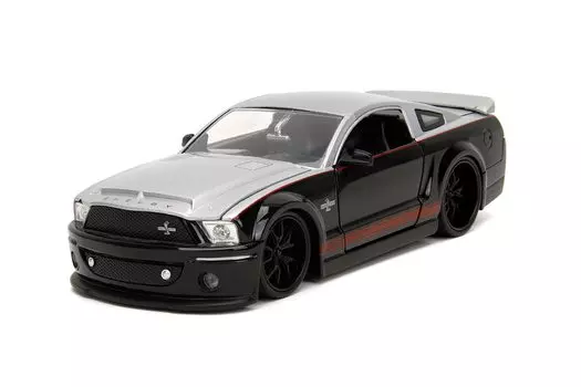Jada Toys Big Time Muscle 2008 Ford Shelby Литой автомобиль Игрушки для детей и взрослых 124 GT-500KR (Black / Silver)