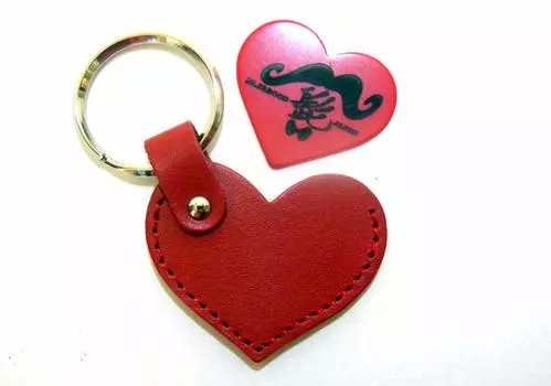 JAJABOON Pick Case Key Chain Mustache Гитарный медиатор в комплекте в форме сердца [красный] красный