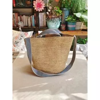 Japan fashion Raffia Woven Bag Women Summer Large Capacity Messenger Bag Seaside Vacation Bucket Bag Tote Bag Handbag Natural color small size