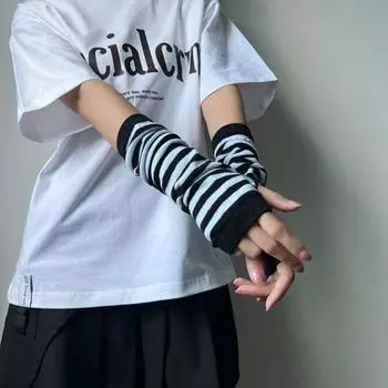 Japan fashion Sweet Cool Gyaru Style Knitted Wool Gloves Women Autumn and Winter Warm Student Cute Wild Y2g Arm Oversleeve Black and white Stripes All yards
