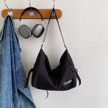 Japanese literary and beautiful tote bag large-capacity new fashion 2024 commuter messenger bag trendy solid color shoulder bag белый