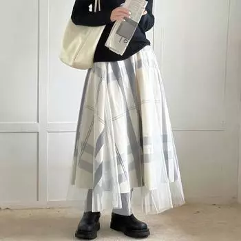 Новинка от японской компании Lotte — популярная свободная юбка А-образной формы с крупными складками в клетку M белый