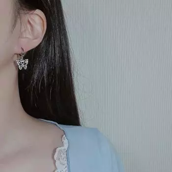 [Эймельби] Маленькая бабочка Huggies погружается