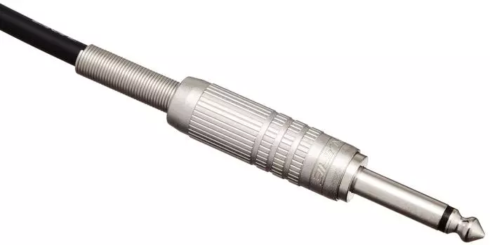 Экранированный кабель CANARE PROFESSIONAL CABLE 7м черный G07