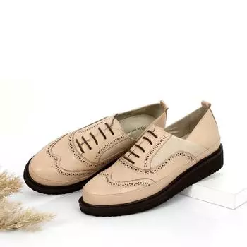 Эластичная женская обувь из натуральной кожи с круглым носком и закругленной подошвой на шнуровке