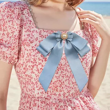 Элегантная брошь-булавка в виде галстука-бабочки для женского наряда синий