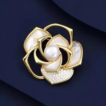 Элегантная брошь «Камелия», высококачественная женская, маленькая, ароматная, стильная, имитация ракушки, брошь с жемчугом, дизайн, чувство, антибликовое покрытие, булавка, аксессуары