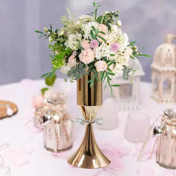 Элегантная декоративная ваза для цветов, содержащая цветочную композицию 10x44x17cm