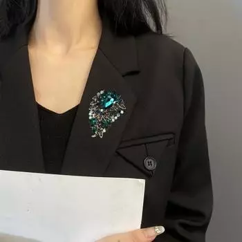 Элегантная красочная стеклянная брошь со стразами, яркий цвет, булавка неправильной формы, шаль, шарф, значок на воротнике, аксессуары для костюма зелёный