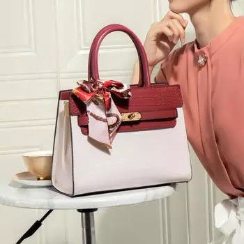 Элегантная легкая роскошная сумка через плечо ко Дню матери 2024 года для женщин среднего возраста красный