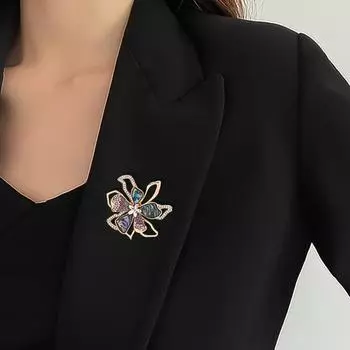 Элегантная модная брошь-цветок для женщин разноцветный