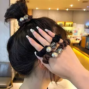 Элегантная резинка для волос со стразами и жемчугом — универсальная и стильная резинка для женщин heart hair band кофейный