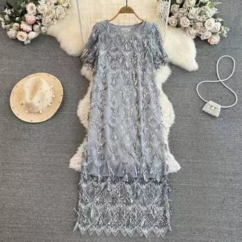 Элегантное летнее платье А-силуэта с пайетками и кисточками - короткий рукав, круглый вырез, свободный крой Small серый