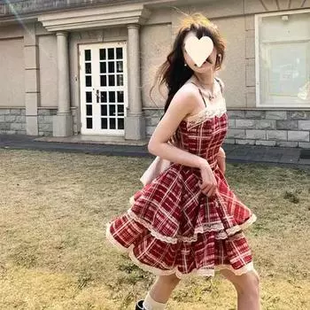 Элегантное платье-футляр с пышной юбкой белого и красного цвета и кружевной отделкой - лето 2025 г. XL