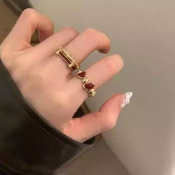 Элегантное ретро-кольцо с красным цирконием: Изысканный дизайн ниши для укладки и указательного пальца RR606