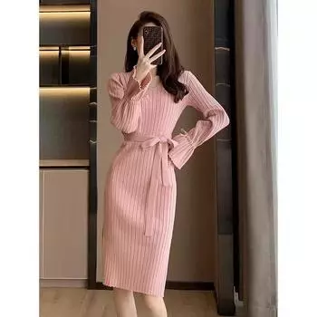 Элегантное розовое трикотажное платье с v-образным вырезом и запахом на бедрах, юбкой с расклешенными рукавами one size