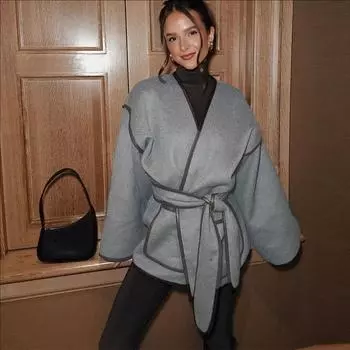 Элегантное серое пальто с лоскутным поясом, женское повседневное, с V-образным вырезом, контрастным длинным рукавом и карманом, женская теплая куртка 2024 года, осенний женский наряд оверсайз M серый