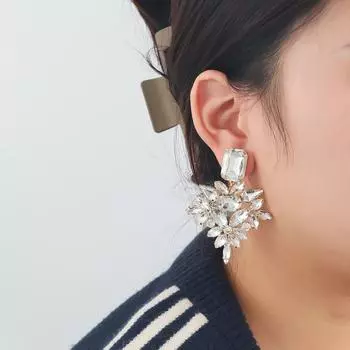 Элегантные бриллиантовые серьги — эффектные аксессуары в европейском и американском стиле для женщин, идеально подходящие для роскошных вечеринок золотой