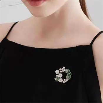 Элегантные броши в виде цветка гардении с жемчугом, корсаж для женщин и девочек, роскошные броши-булавки в виде цветка, ювелирные аксессуары onesize