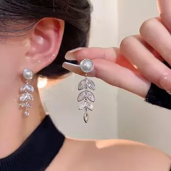 Элегантные длинные серьги-гвоздики из пшеницы с кисточками и цирконовыми гвоздиками для женщин - изысканные, универсальные и модные украшения E6279 серебряный