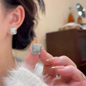 Элегантные геометрические квадратные серьги с цирконием для женщин - стильные и универсальные украшения null серебряный