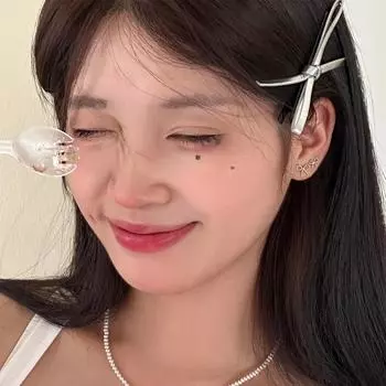 Элегантные и изысканные, маленькие серьги-гвоздики в виде бантика, легкий роскошный темперамент, высококачественные серебряные серьги-иглы, милые и универсальные серьги. 925 silver needle