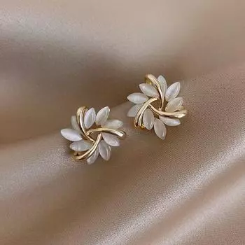 Элегантные и изысканные серьги-гвоздики с опаловыми лепестками для женщин, новинка 2021 года, классические ювелирные изделия, роскошные необычные серьги для вечеринок для девочек золотой
