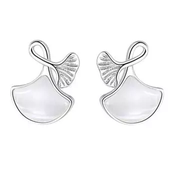 Элегантные и персонализированные высококачественные серьги-гвоздики из ракушек абрикоса, серьги в виде листьев гинкго, женские серьги из белого халцедона, стильные милые серьги