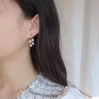 Элегантные, легкие, роскошные серьги из натурального пресноводного жемчуга Маленькие рисовые бусины Серьги в обертке из золота 14 карат Серьги-шпильки Fashion Sense 4mm-5mm