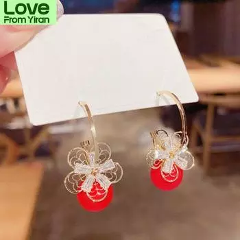 Элегантные очаровательные полые цветочные серьги с красным жемчугом и цирконием, новые дизайнерские серьги, оптовая продажа ювелирных изделий