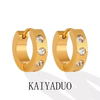 Элегантные позолоченные серьги из титановой стали с тройным бриллиантом