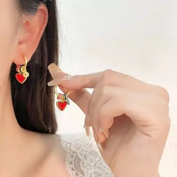 «Элегантные ретро-серьги Blue Love: Легкая роскошь, простой и изысканный дизайн. null