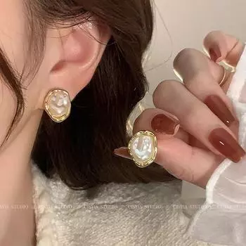 Элегантные ретро-серьги с жемчугом — нерегулярный геометрический дизайн для женщин, универсальный и стильный Model A1361 золотой