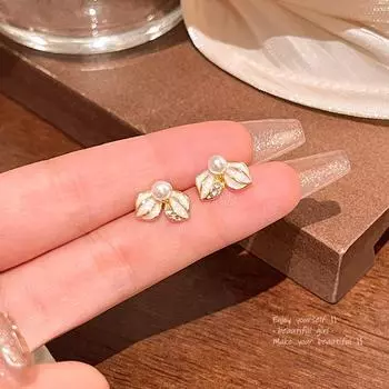 Элегантные серьги-цветы из серебра 925 пробы с жемчугом — стильные, изысканные и универсальные золотой