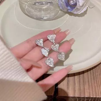 «Элегантные серьги Heart-to-Heart с бриллиантами в форме сердца — серебро 925 пробы, модная легкая роскошь, универсальный дизайн» A918 серебряный