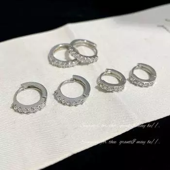 Элегантные серьги с микроинкрустацией цирконием: Уникальный, универсальный дизайн для женщин