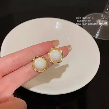 Элегантные серьги с жемчугом из серебра 925 пробы — легкий роскошный нишевый дизайн, стиль знаменитостей для женщин