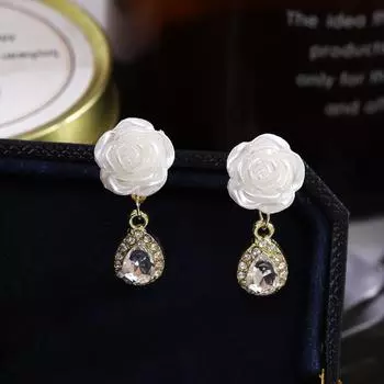 Элегантные винтажные серьги-цветы с нежным шармом и роскошью высшего класса для женщин белый