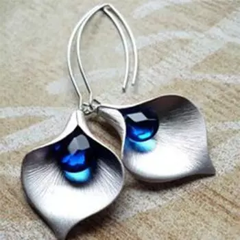 Элегантные серёжки в виде капли