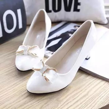 Элегантные женские туфли на каблуке весна-осень, туфли-лодочки на толстом среднем каблуке, женские туфли белого и красного цвета с мелким носком и металлическим бантом 34 бежевый