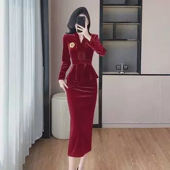 Элегантный бархатный комплект из двух частей 2024 года: Комплект топа и юбки в стиле королевской сестры M