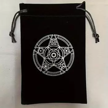 Элегантный черный бархатный подарочный пакет на шнурке для вечеринки с замысловатым принтом — идеально подходит для ювелирных украшений или небольших сувениров для вечеринки 1 printed gift bag