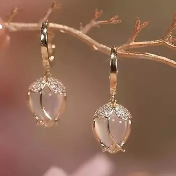 Элегантный комплект из 2 серег с камнями «Тюльпан кошачий глаз» — шикарный и универсальный модный аксессуар для женщин, идеальный подарок золотой