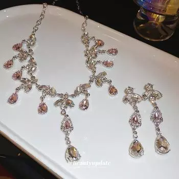 Элегантный комплект из ожерелья и серег с кисточками в виде капель воды и бриллиантов - роскошная коллекция модных ювелирных украшений Silver Needle розовый
