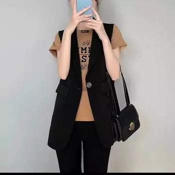 Элегантный приталенный жилет с высоким разрезом, идеально подходит для ношения с куртками и пальто L чёрный