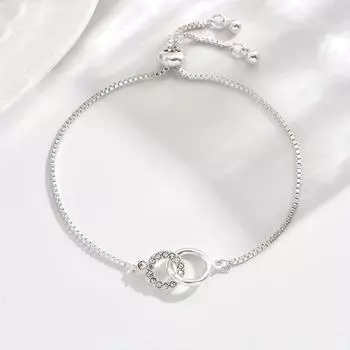 Элегантный простой браслет Infinity с акцентами из страз, регулируемая цепочка-коробка, цинковый сплав с покрытием, повседневные и подарочные женские украшения one-size серебряный